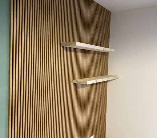 Boiserie fonoassorbente in sala zona giorno