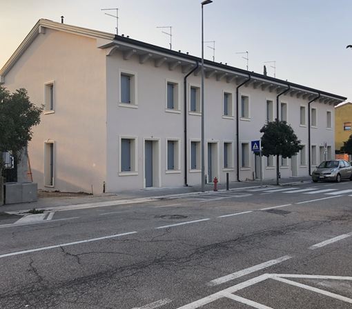 Isolamento termico e finiture in facciata Color House