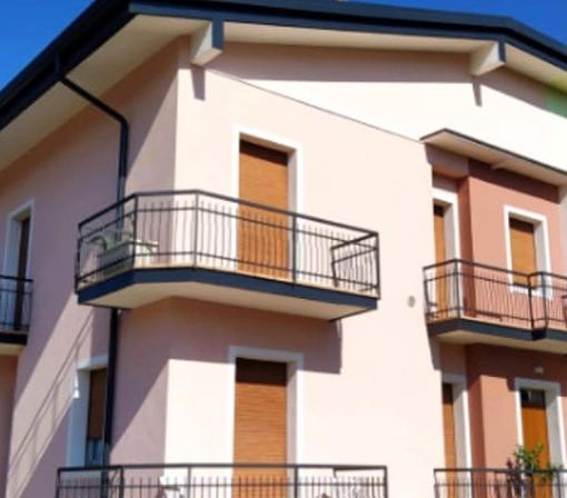 Realizzazione di cappotto termico su edificio residenziale a Valeggio sul Mincio VR