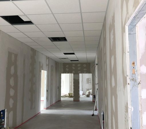 Realizzazione di pareti e controsoffitti in cartongesso 