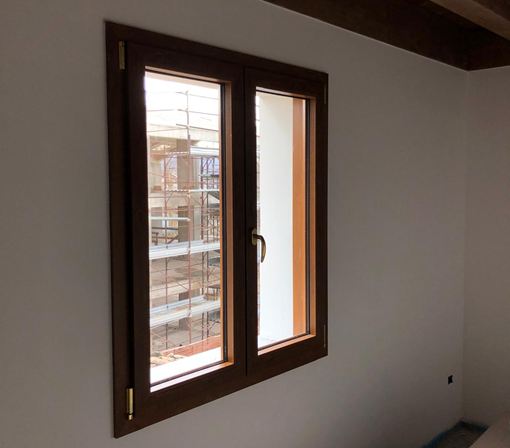 Finestra doppia apertura