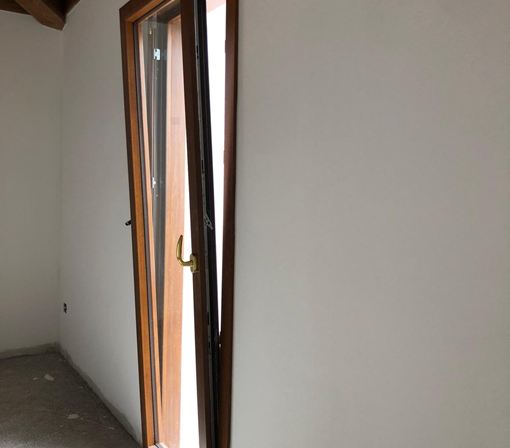 Porta finestra a vasistas