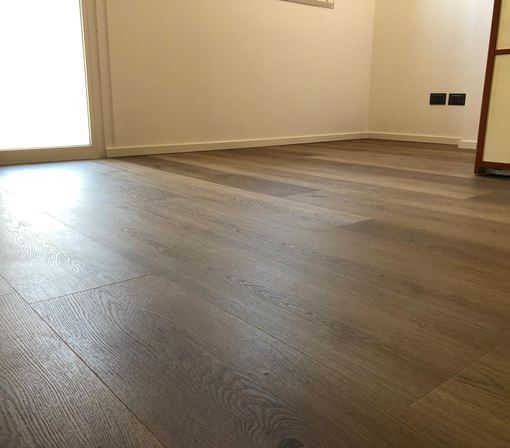 Pavimento flottante in SPC